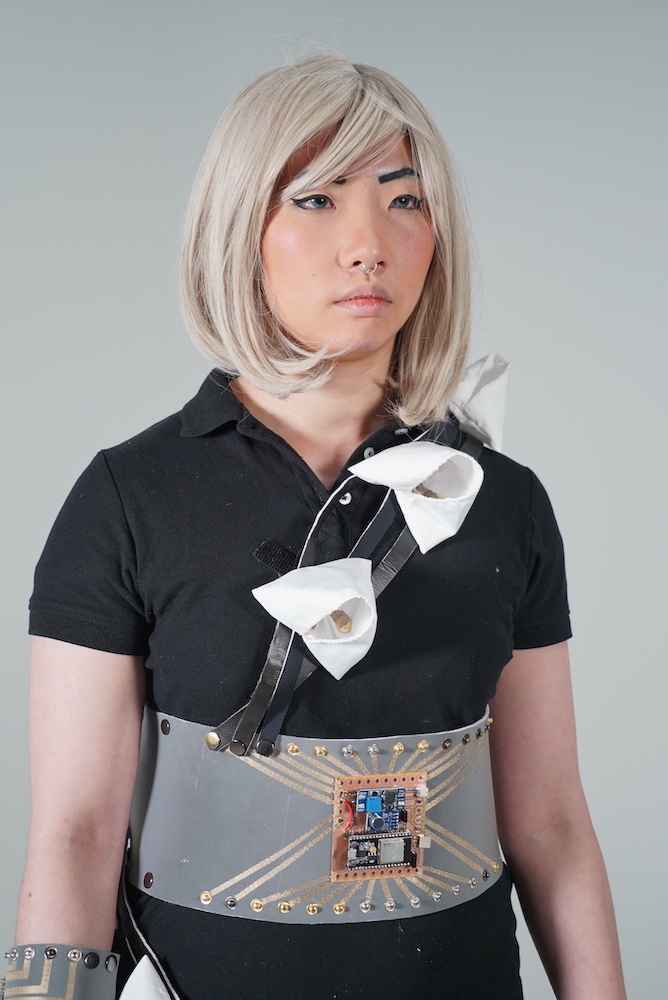 belt_front_model_1_web.jpg belt_front_model_1_web.jpg