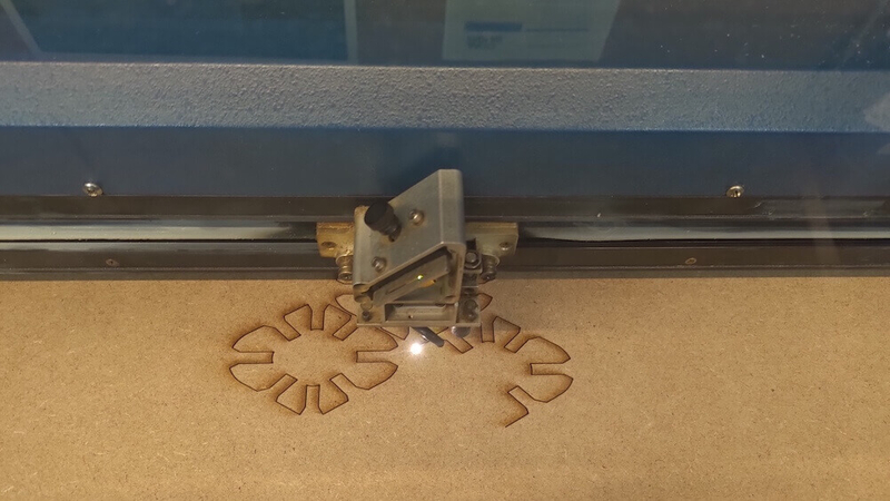 lasercut-cutting-1.jpg lasercut-cutting-1.jpg