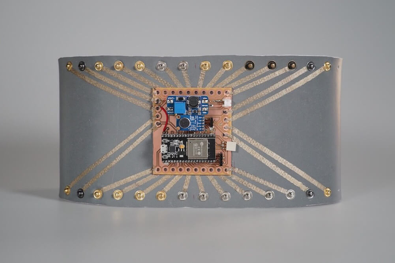 Inner_Voice_ESP32_receiver_belt_1_web.jpg Inner_Voice_ESP32_receiver_belt_1_web.jpg